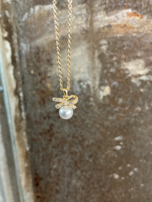 Pave Ribbon Pearl pendant necklace