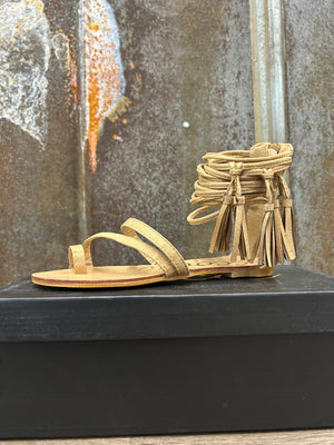 Free Style Fringe Sandal